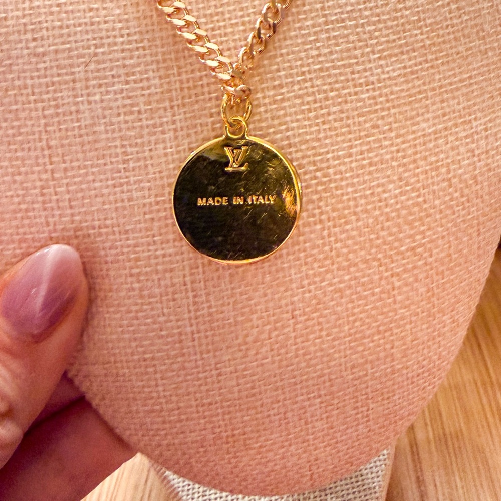 Louis Vuitton Gold Chain Necklace with Red Enamel LV Medallion - Picture 4 of 4